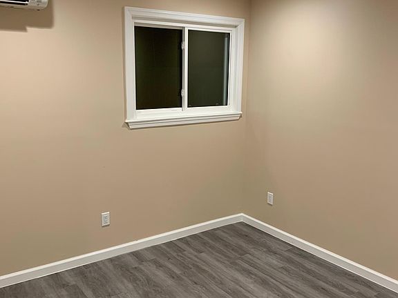 5th image of 260 Suffolk Ave #1