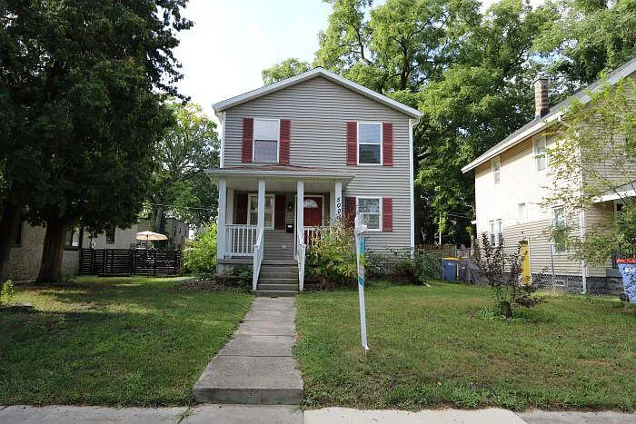 500 Adams St SE, Grand Rapids MI - Owner Finance Home