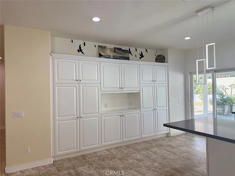 2975 Gibson St — Photo 8