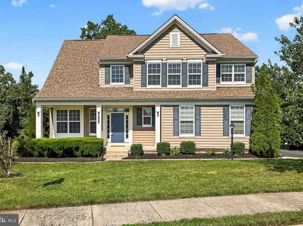 43240 Heavenly Cir, Leesburg, VA 20176