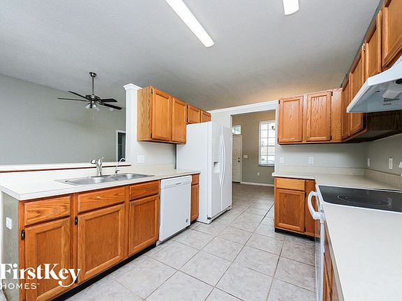 4th image of 11973 Blackheath Cir