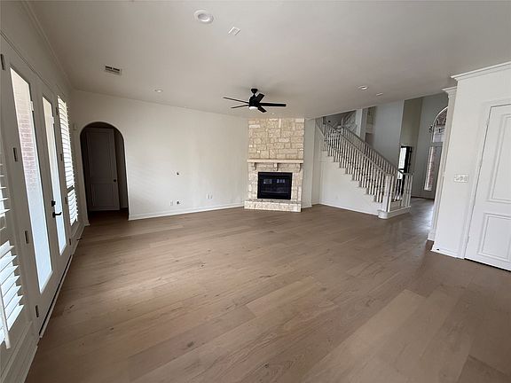 3rd image of 5312 Tennington Park