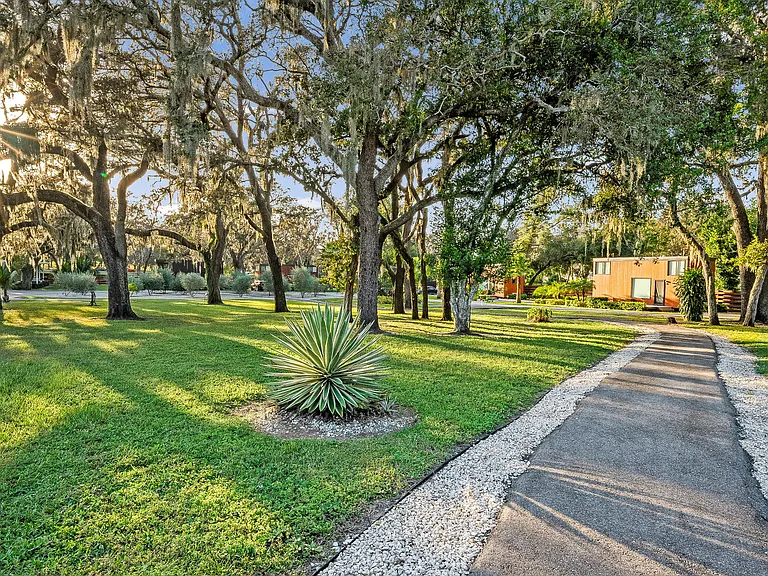 Walking Paths at Escape Tampa