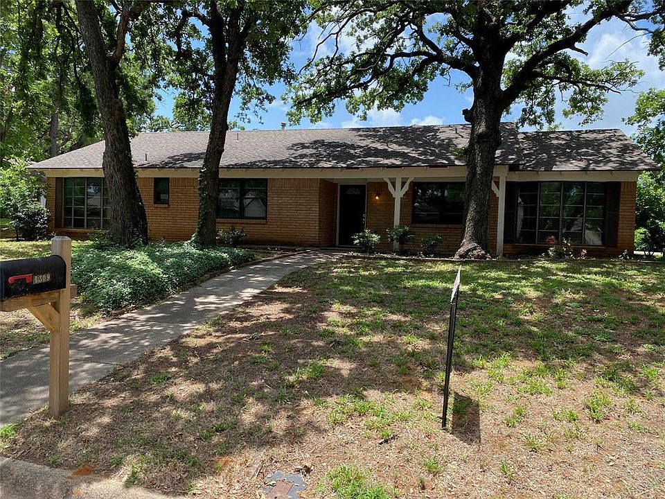 1st image of 1309 Woodway Dr