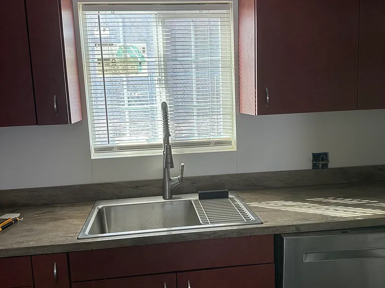 940 Lillian Dr — Photo 6
