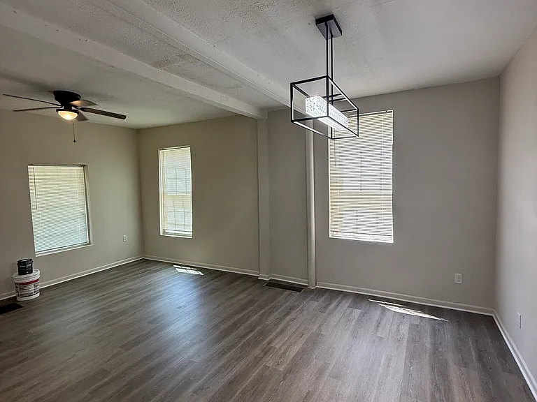 630 Brighton Ave #1 — Photo 8