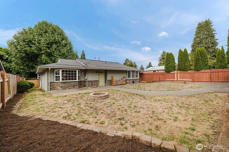 2nd image of 3313 Trenton Avenue