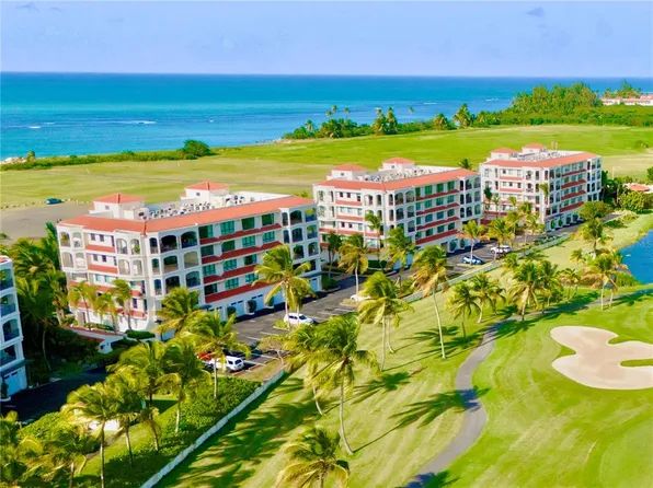 408 Coco Beach Blvd #C-401, Rio Grande, PR 00745