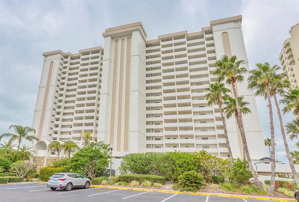 2 bed, 2.0 bath, 1111 sqft, $3,500 — Photo 2