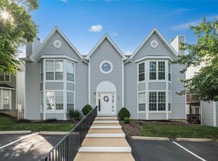 1636 Whispering Creek Dr APT C, Ballwin, MO