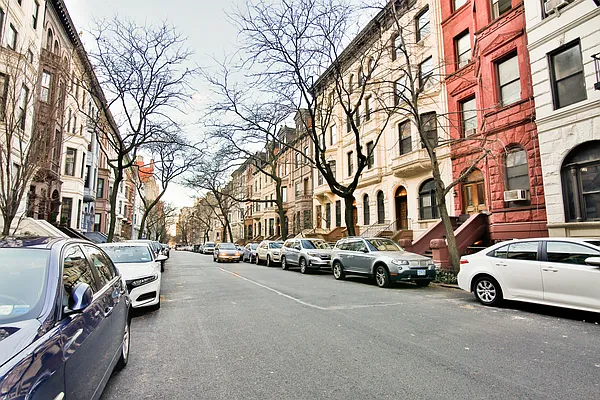 Rented by Platinum Properties | media 19