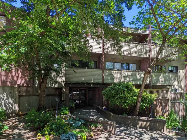 853 E 7th Ave #111, Vancouver, BC V5T 1P4