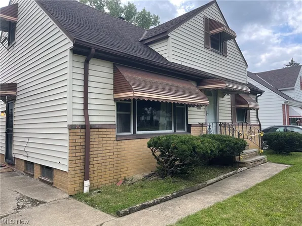 17816 Lotus Dr, Cleveland, OH 44128