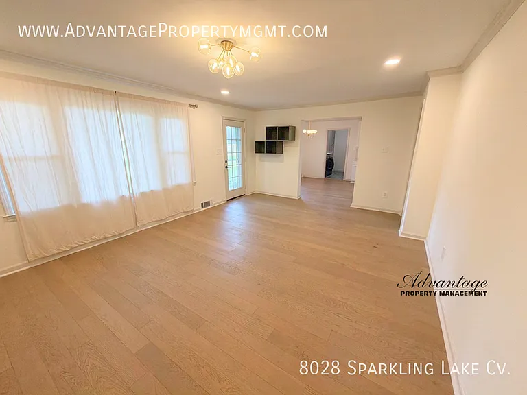 8028 Sparkling Lake Cv — Photo 4