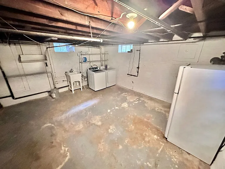 4422 Greenwich Pkwy NW — Photo 52