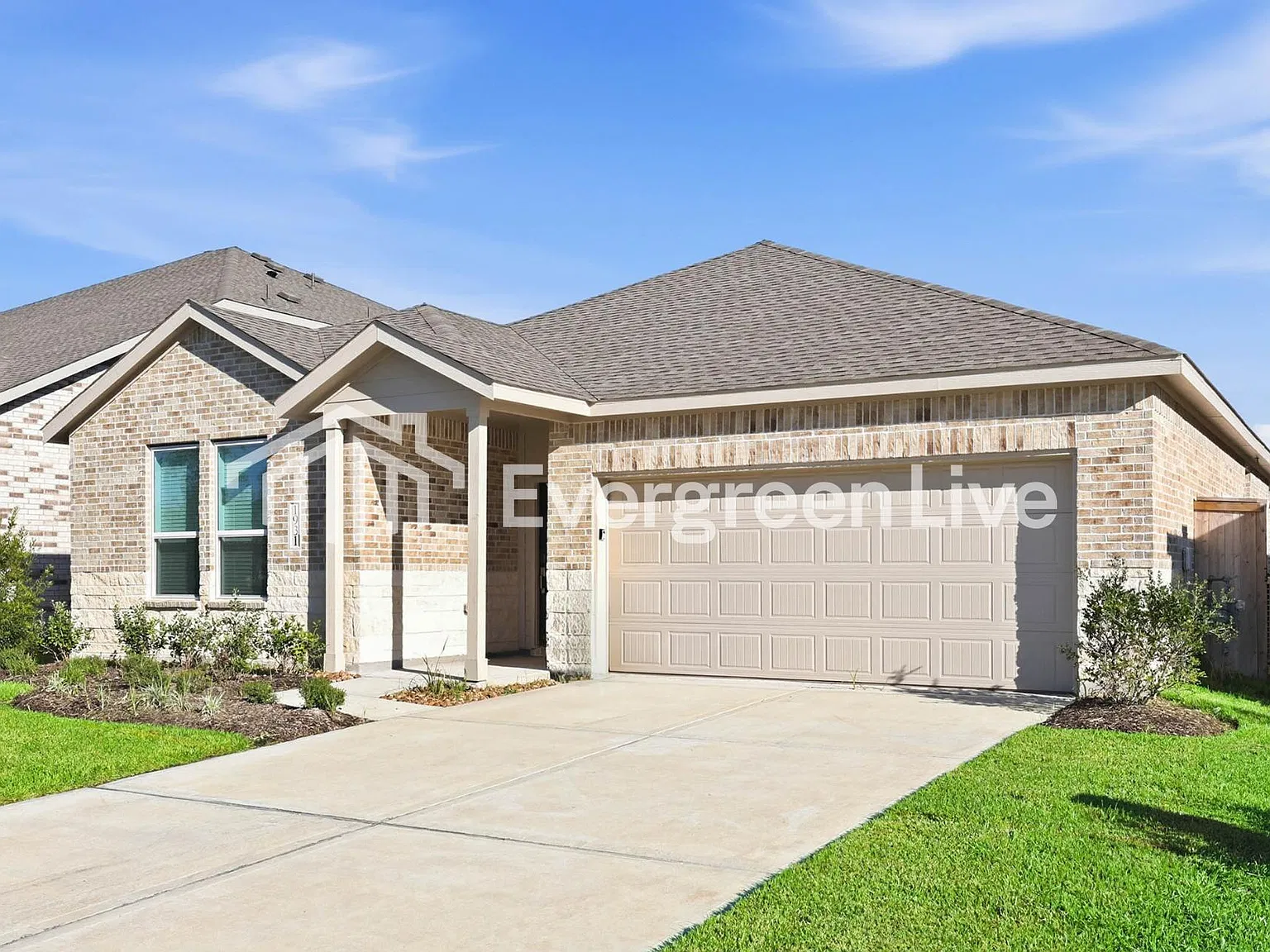 4 bed, 2.0 bath, 2081 sqft, $2,190 — Photo 2