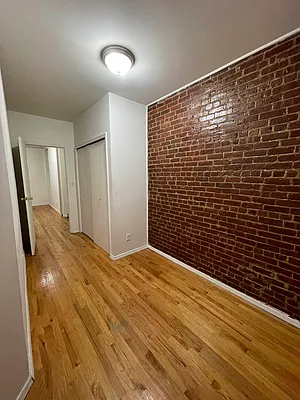 Rented by Jonis Realty | media 19