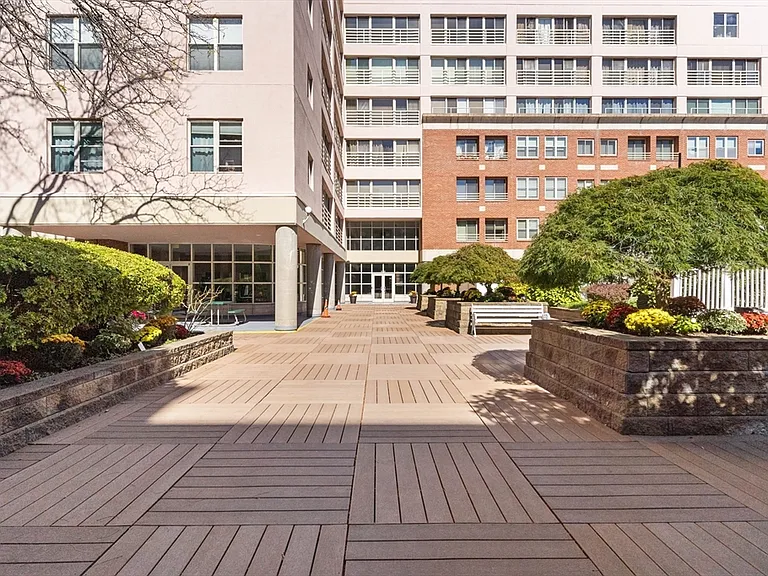 20 Webster St #311 — Photo 8