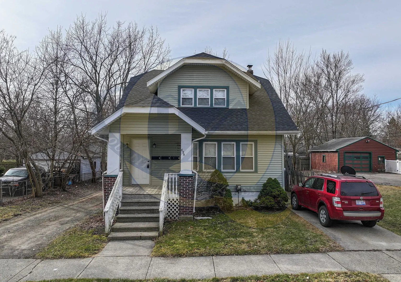 829 Clinton St — Photo 1