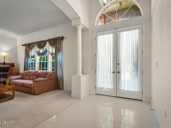 4th image of 10 Carriage Creek Way