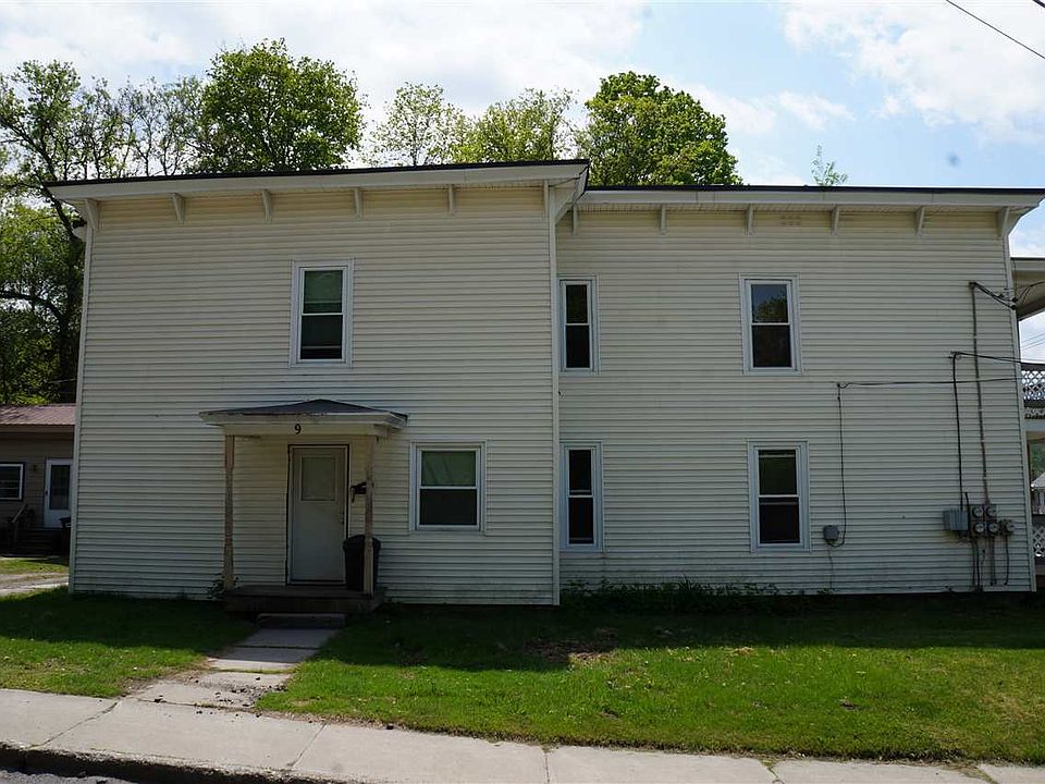 2nd image of 17 Plain St