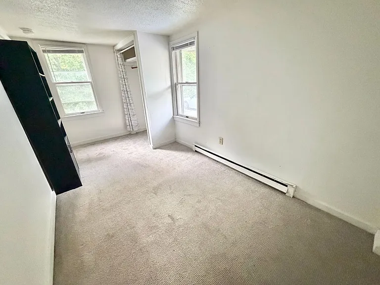 30 Sherman St — Photo 7