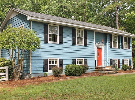 2nd image of 108 Laguna Ln