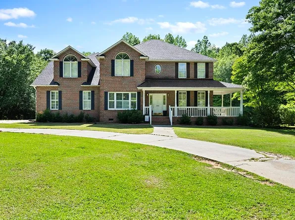 209 Plantation Dr, Greenwood, SC 29649