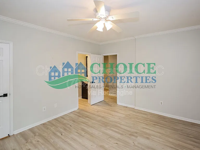 3304 Selwyn Farms Ln — Photo 13