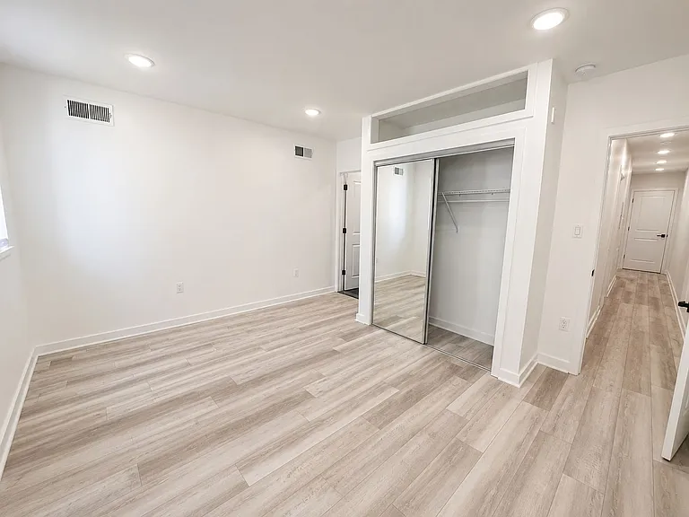 129 S 51st St #1F — Photo 14