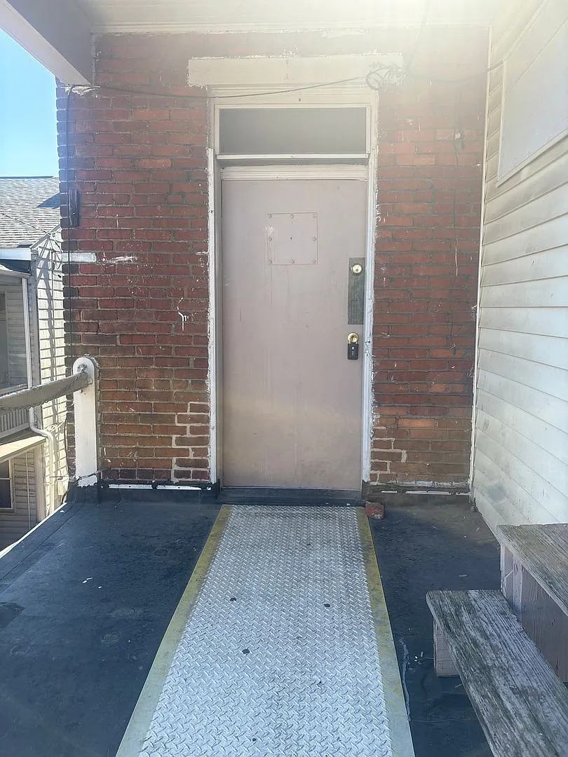1 Bedroom Apartment Downtown York with Parking — Photo 4