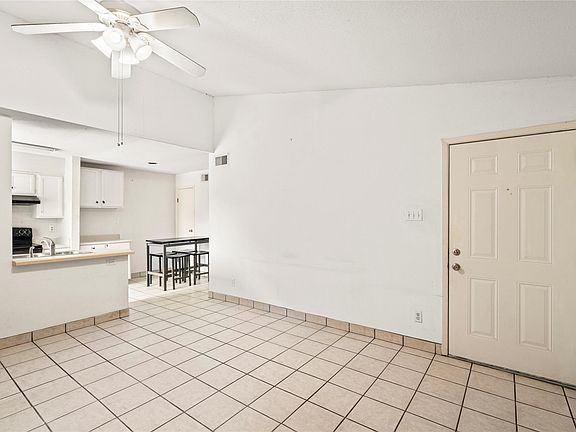 5th image of 3900 Woodchase Dr APT 138