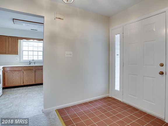 4th image of 878 Boatswain Way