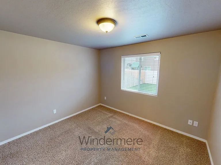 247 Chapra St — Photo 13