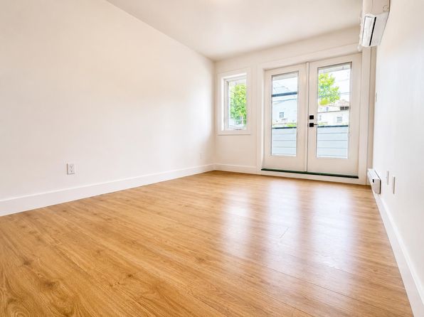 2 bedroom rental in Burnaby — photo 10