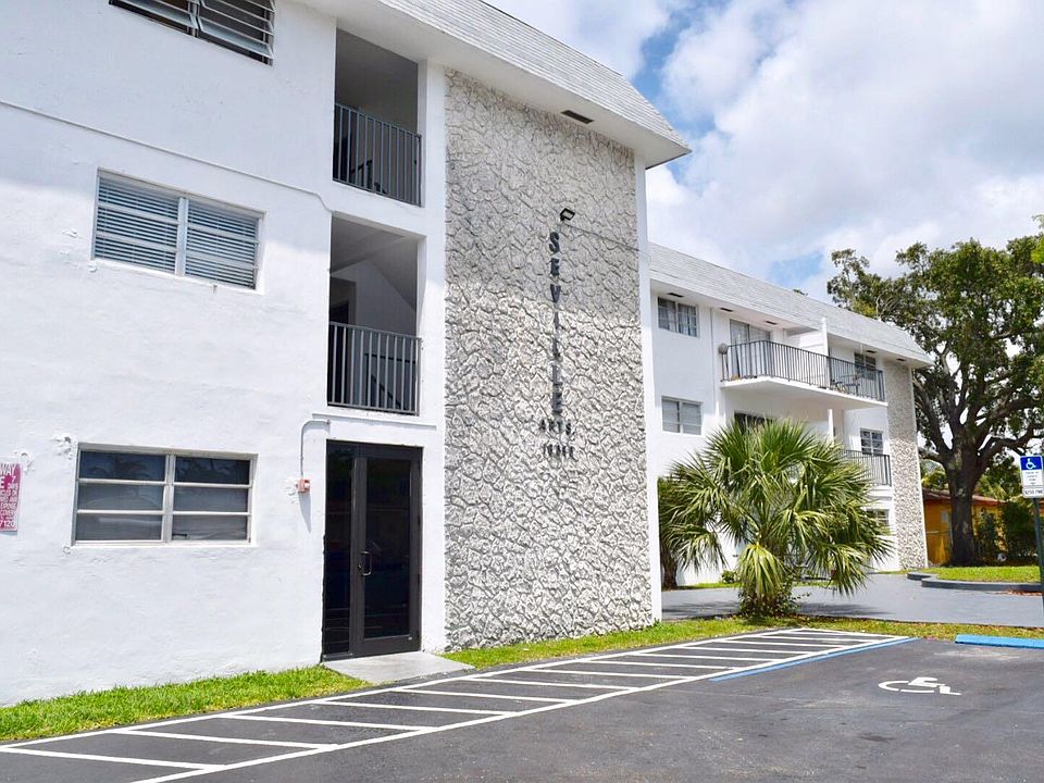 1st image of 16030 NE 19th Ct APT 302
