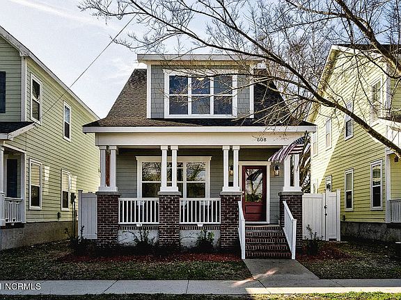 2nd image of 608 Brunswick St