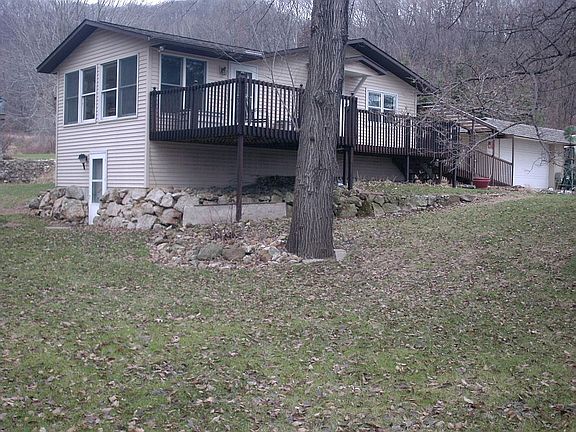 House fits the landscape