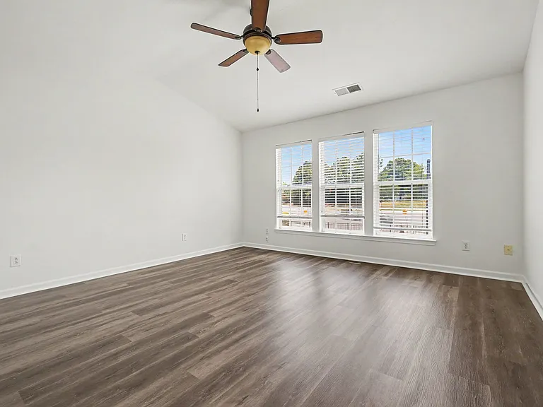 8169 Kincaid Ct — Photo 12