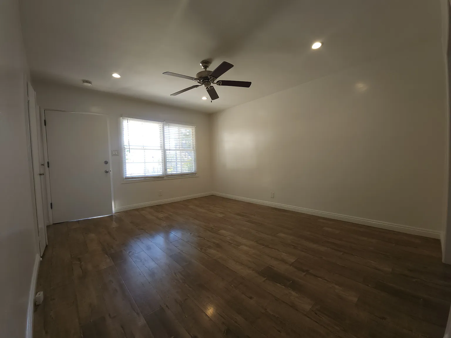 1 bed, 550 sqft, $1,895 — Photo 2
