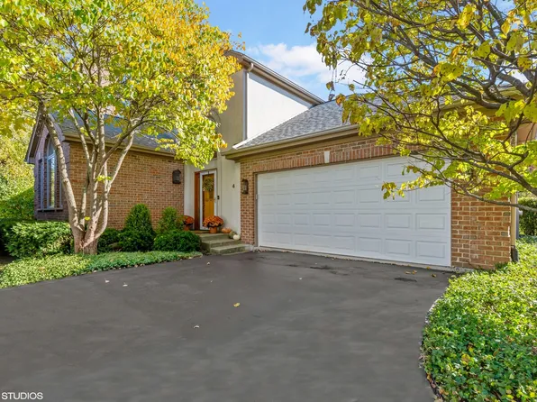 4 Abbotsford Dr, Lincolnshire, IL 60069