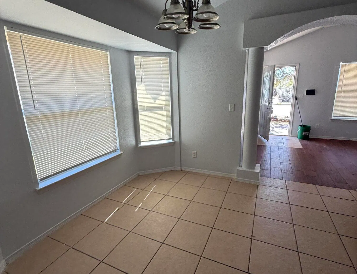 3 bed, 2.0 bath, 1801 sqft, $1,795 — Photo 4