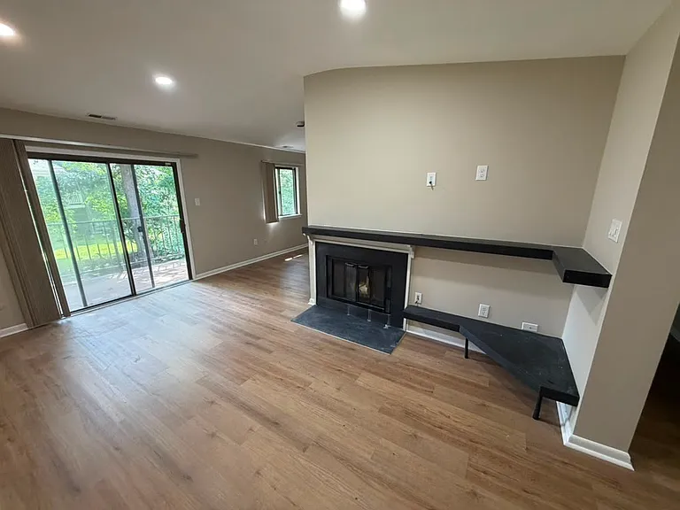 106 Kelly Cv #B — Photo 5