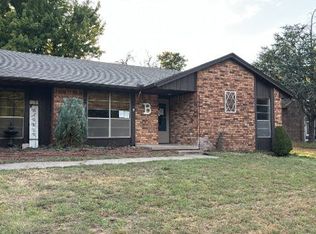 113 Goldsborough Rd, Midwest City, OK 73130