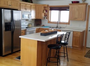 N1826 Hyacinth Ct, Greenville, WI 54942