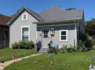 1123 S 11th St, Terre Haute, IN 47802