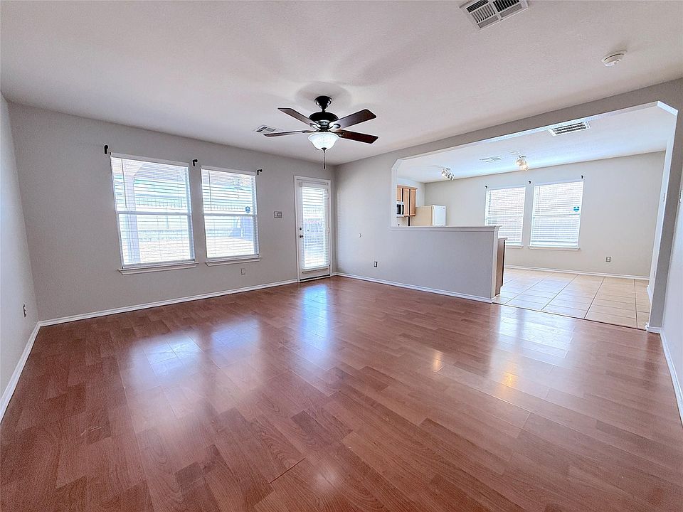 1st image of 5628 Colinton Ave