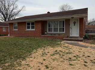 1014 N Vine St, Boonville, IN 47601