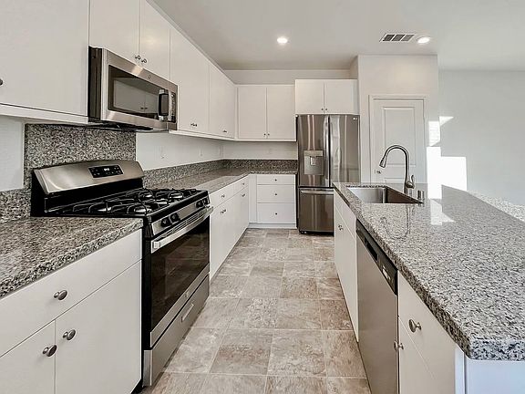 4th image of 36503 Camino Springs Ave