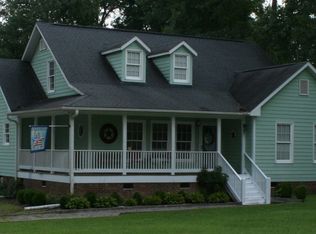 1205 E Prospect Ave, Raeford, NC 28376